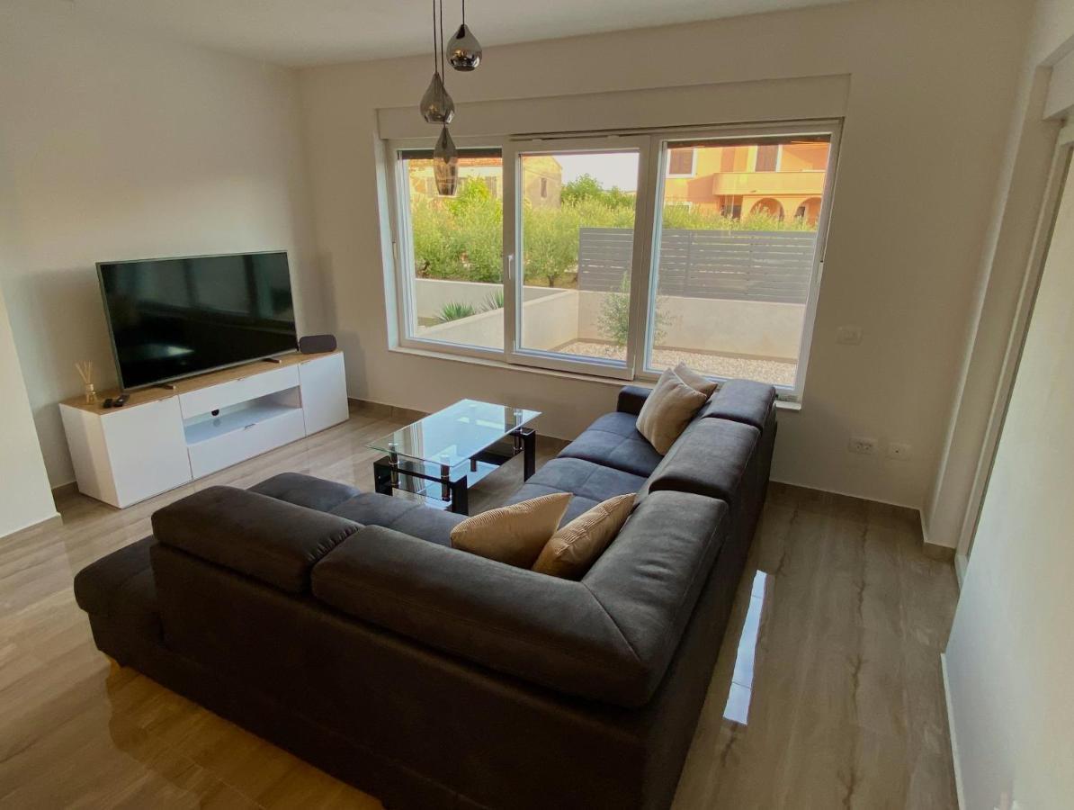Ferienhaus Luka Zára Kültér fotó